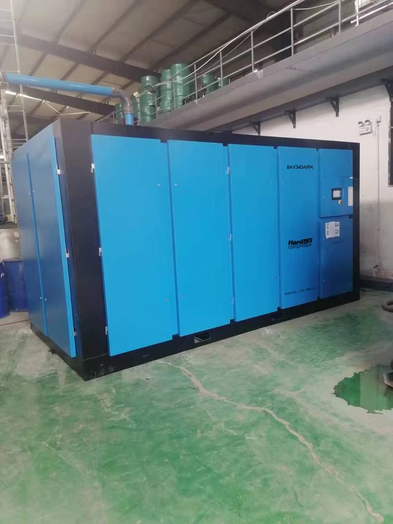 赫渤永磁变频双级压缩110KW2套应用于浙江某纺织有限公司